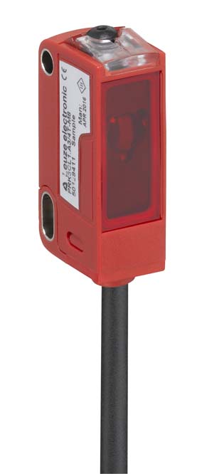 PRK3CL1.T3/2T / Polarized retro-reflective photoelectric sensor Application: Detection of highly transparent bottles; Special design: Autocollimation;