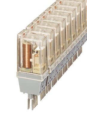 ST-REL3-HG 24/21    Relay connector, equipped with Hengstler miniature round relay, contacts (AgCdO+Au): small to large loads, 1 PDT, input voltage 24